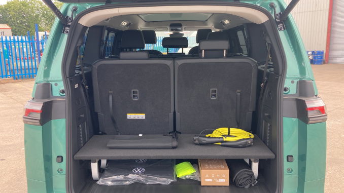 Volkswagen ID. Buzz 210kW Style Pro 86kWh 5dr LWB Auto [7St/Design+] Electric Estate - Image 18